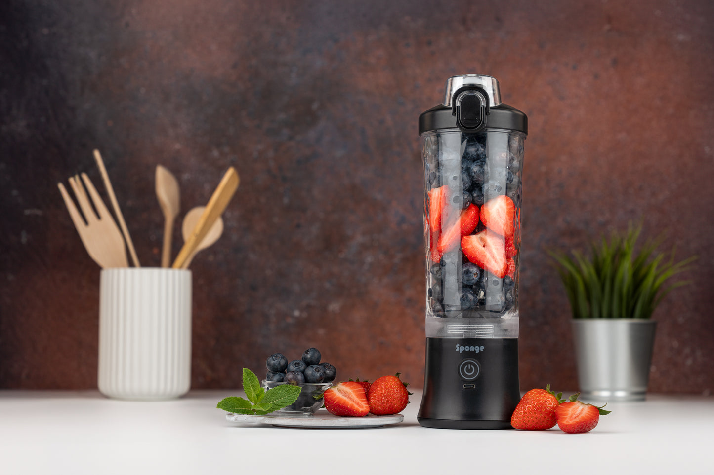 Sponge Blend Portable Blender – Rechargeable Coctail Maker (Black)